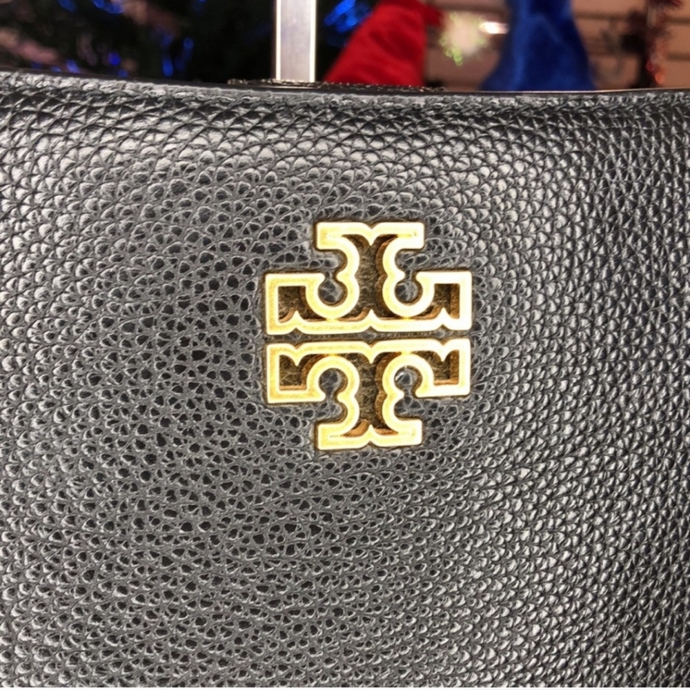 Tory Burch Britten Pebbled Leather Crossbody Tote NWOT - Picture 2 of 10